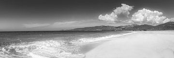 Caribbean beach on the island of Corsica. Black and white image. by Manfred Voss, Schwarz-weiss Fotografie
