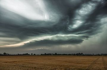 Agressief onweer van Rick Bekker