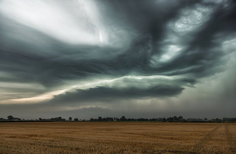 Agressief onweer van Rick Bekker