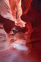 Klein zonnestraaltje in Antelope Canyon, Arizona van Rietje Bulthuis thumbnail