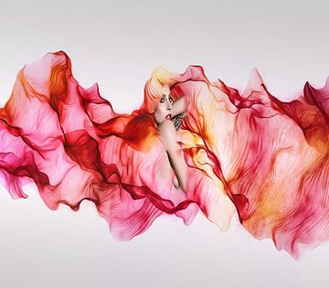 Lady Gaga in bunter Seide von sarp demirel