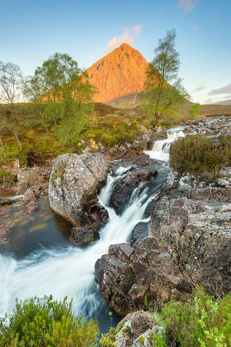 Glen Etive Wasserfall (Hochkantversion)