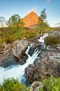 Glen Etive Wasserfall (Hochkantversion) van Michael Valjak thumbnail
