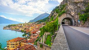 Einfahrt zum Straßentunnel in Richtung Limone sul Garda am Gardasee