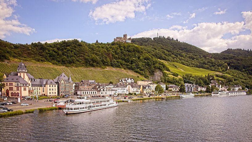 Bernkastel-Kues with Burg Landshut by Rob Boon