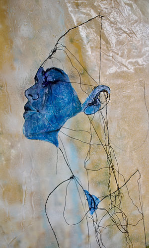 'Echoes in The Mist' - Vrouw in draad. van Kim Rijntjes