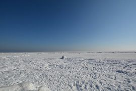 Ice floes on the south beach in Göhren, frozen Baltic Sea, Rügen by GH Foto & Artdesign