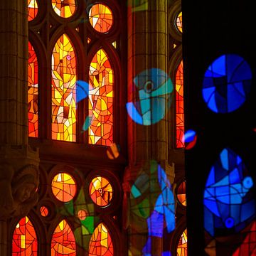 Interieur van de Sagrada Familia in Barcelona (vierkant compositie) van Chihong