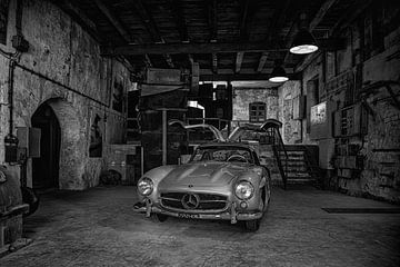 Mercedes 300 SL in black and white