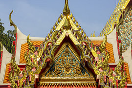 Where Garuda and Naga awaken in silence by Walter G. Allgöwer