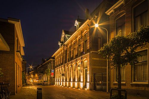 Oude Postkantoor IJsselstein bij avond