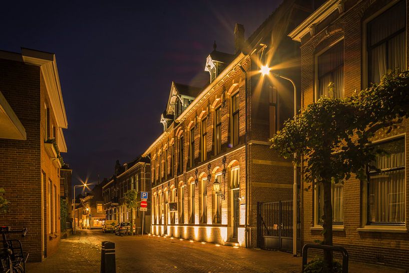Ancien bureau de poste IJsselstein la nuit par Tony Buijse