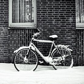 Fahrrad im Schnee von Streets of Maastricht