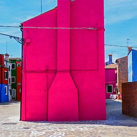 One pink house at Burano sur brava64 - Gabi Hampe