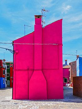 One pink house at Burano