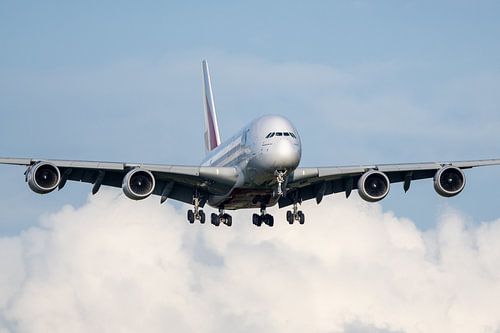 emirates airlines airbus a380 landing schiphol