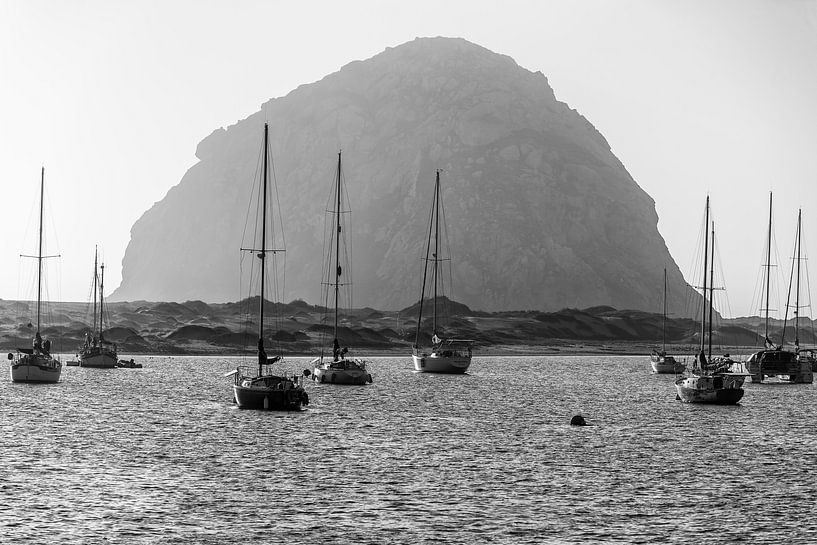 Morro Rock Majesty - Een monochroom van Joseph S Giacalone Photography