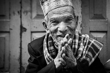 Portrait Homme népalais - Noir et blanc sur Ellis Peeters