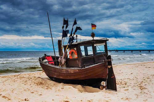 fishing boat by Gunter Kirsch