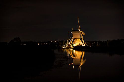 Molens bij Kinderdijk verlicht