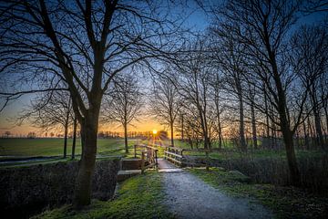Zonsondergang op het Friese platteland van Goffe Jensma