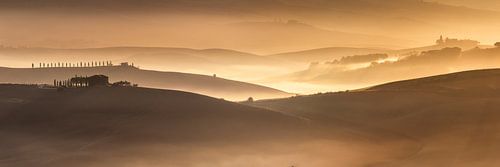 Toscaans landschap in sfeervol ochtendlicht