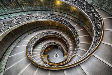 Bramante-Treppe im Vatikan von Michael Abid