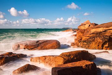 Atlantische kust in Bretagne bij Ploumanach