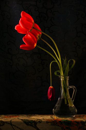 Stilleven rode tulpen
