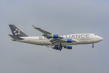 United Boeing 747-400 in Star Alliance livery.