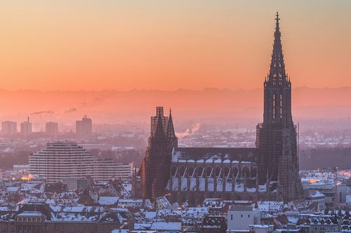 Ulm cathedral and city ulm in winter with snow. Alps and Neu-Ulm in the background