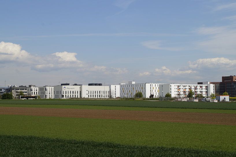 Witte Huizen Groene Velden van Dennis Meißner