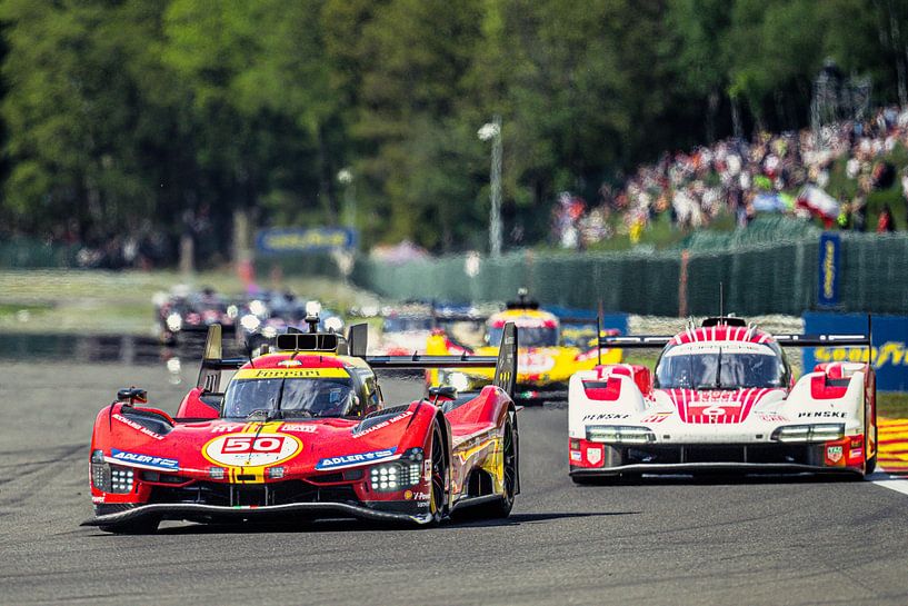 Ferrari gegen Porsche in Spa Francorchamps von Sjoerd van der Wal Fotografie