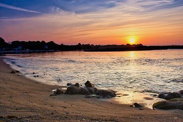 Sunrise Benodet beach by C. Nass