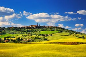 Das Dorf Pienza im Frühling, Toskana