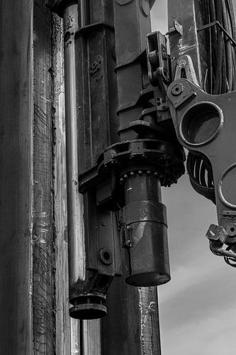 Kop hydraulische drukmachine damwand, zwart-wit