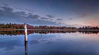 Une nouvelle journée aux couleurs d'automne se reflétant dans le lac par Michel Seelen Aperçu