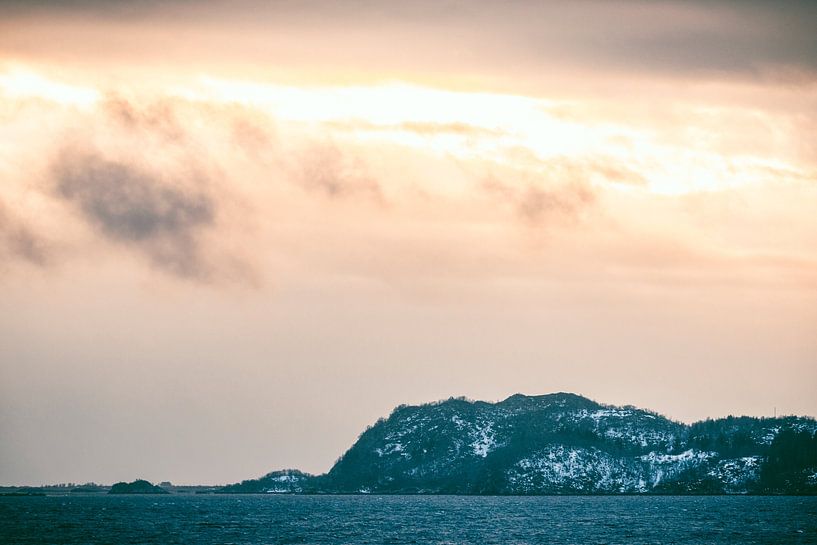 Coucher de soleil sur l'île de Hadseløya depuis Langøya sur le Vesteralen par Sjoerd van der Wal Photographie