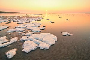 IJsschotsen op het wad bij Schiermonnikoog in de Waddenzee van Sjoerd van der Wal Fotografie