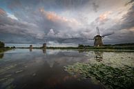 Indrukwekkende wolken boven drie molens van iPics Photography thumbnail