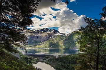 Der Damm Ringedalsvannet, Norwegen