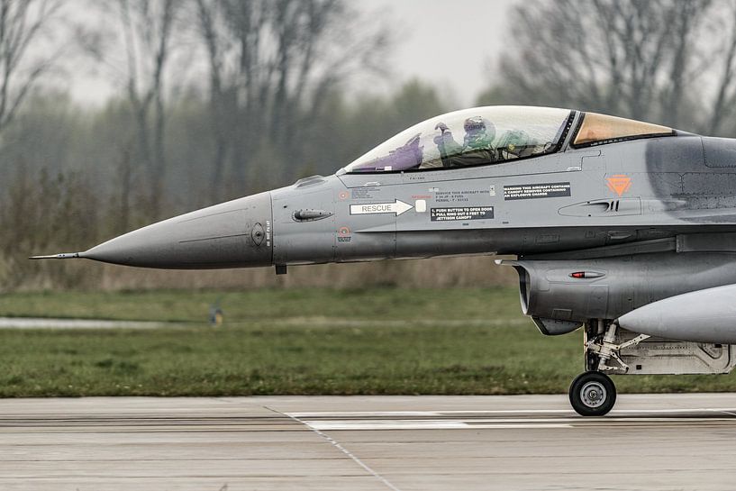 Le F-16 Fighting Falcon belge de General Dynamics. par Jaap van den Berg