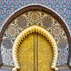 Detail deur van het koninklijk paleis in Fes, Marokko van Rietje Bulthuis