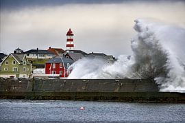 Großer Sturm auf Alnes, Godøy, Norwegen von qtx