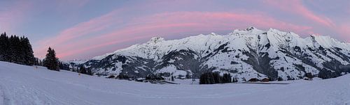 Sonnenaufgang in den Berner Alpen Panorama
