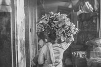 Indonesische vrouw op een markt