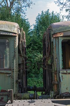 two old rusted trains at trainstation hombourg by ChrisWillemsen