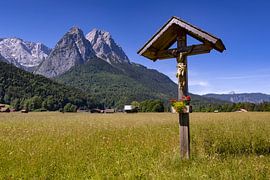 Field cross at Hammersbach footpath by Andreas Müller
