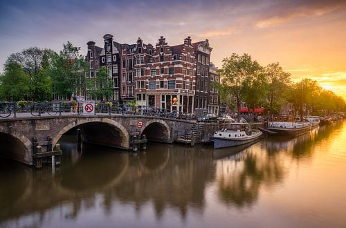 Coucher de soleil sur les canaux d'Amsterdam