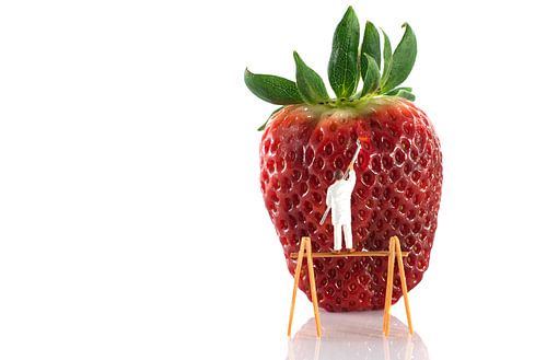 puppet painter with red stawberrie